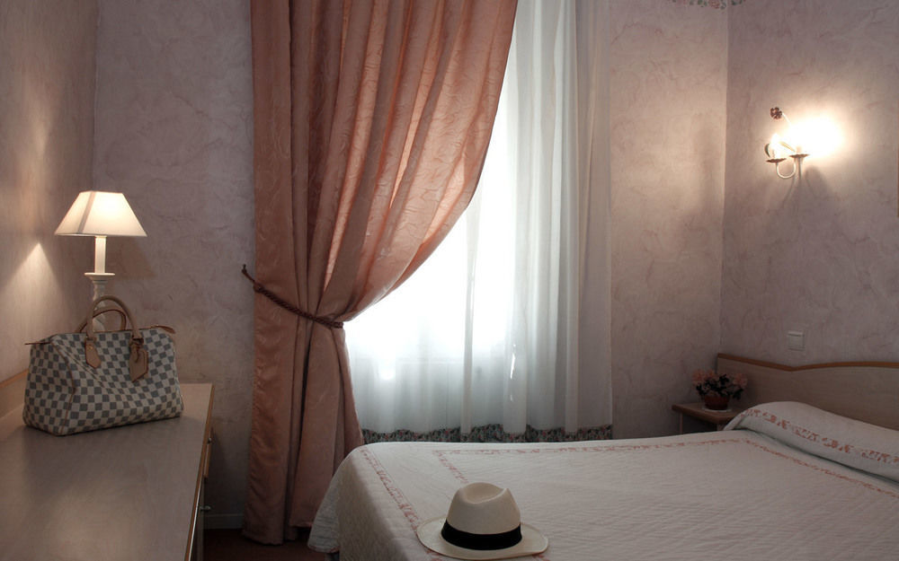 Paris Rome Menton