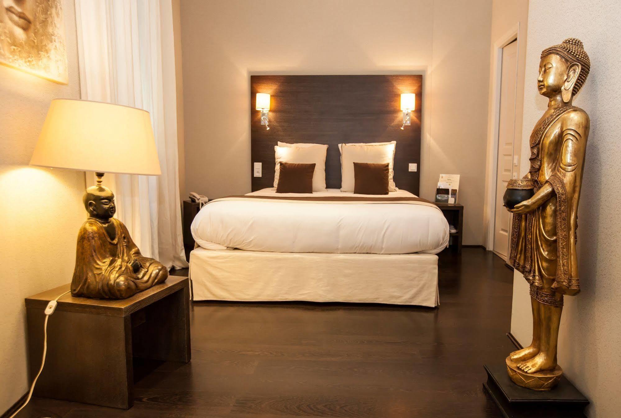 Paris Rome Hotel